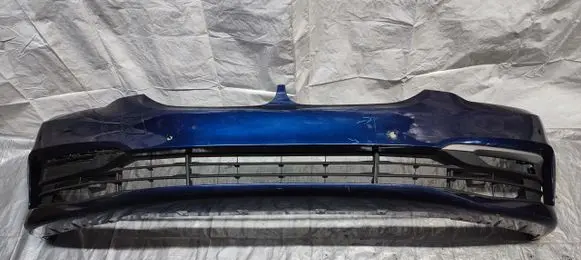 BMW 5 G30 G31 Front bumper 7385336