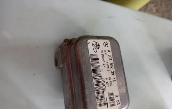 Mercedes-Benz C W203 ESP acceleration yaw rate sensor A0035423918