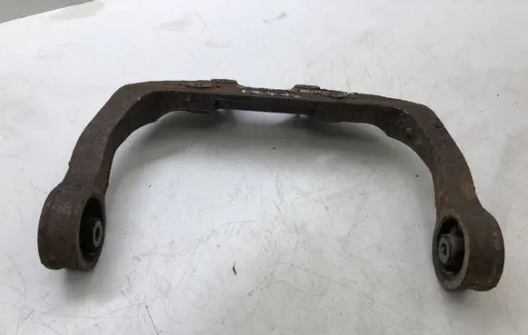 Mazda CX-7 Rear differential/diff mount bracket 