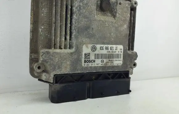 Volkswagen Golf V Engine control unit/module 03G906021JG 1039S17252 0281013607