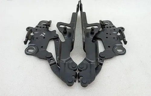 BMW M3 F80 Engine bonnet/hood hinges