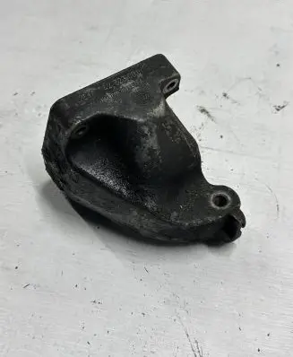 Mercedes-Benz E W211 Engine mounting bracket A6422230004