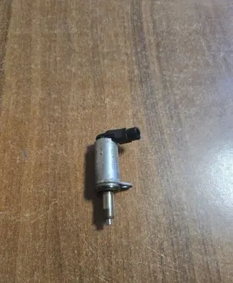 Audi Q5 SQ5 Camshaft vanos timing valve 06H103697C