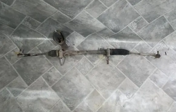 Toyota Yaris Steering rack 7Z080995