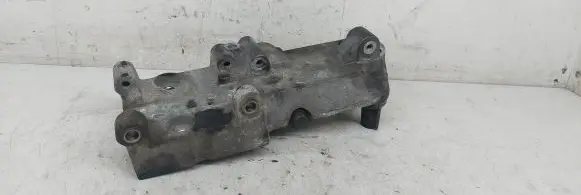 Volvo S40, V40 A/C compressor mount bracket 9146253
