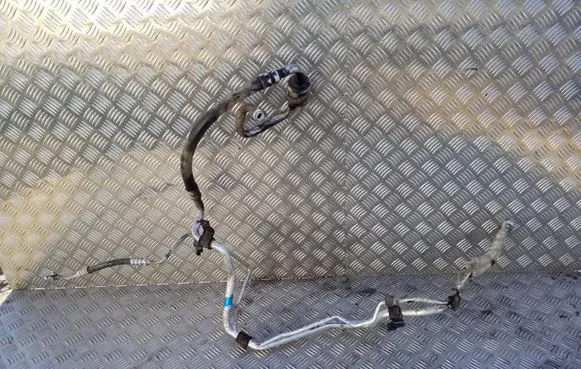 KIA Sportage Air conditioning (A/C) pipe/hose
