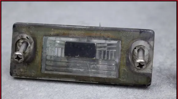 Audi A3 S3 8L Number plate light 8D9943021