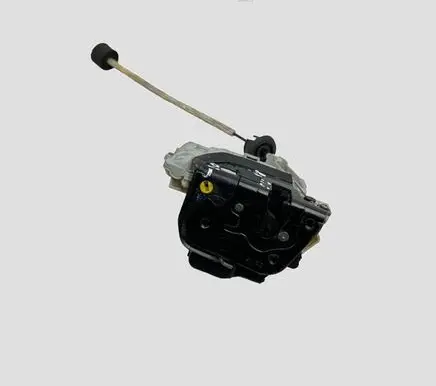 Audi A6 S6 C6 4F Front door lock 4F2837015