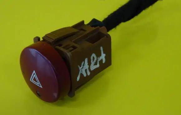 Citroen Xsara Hazard light switch