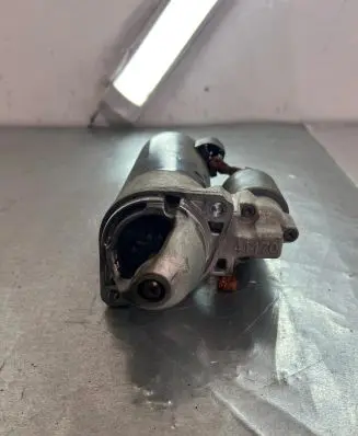 Mercedes-Benz E W212 Starter motor A6519062800 0001139065