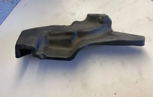 Renault Megane IV Other engine bay part 678321907R