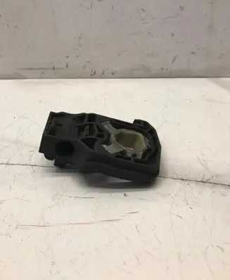 BMW 5 F10 F11 Radiator mount bracket 7575248