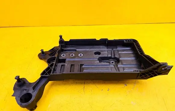 Seat Ateca Battery tray 5Q0915321J 5Q0915331K