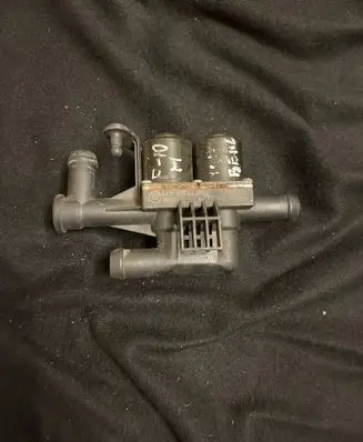 BMW 5 F10 F11 Coolant heater control valve 9119164