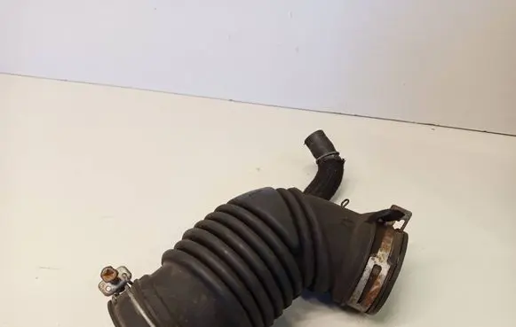 Toyota Avensis T270 Turbo air intake inlet pipe/hose 178810R020