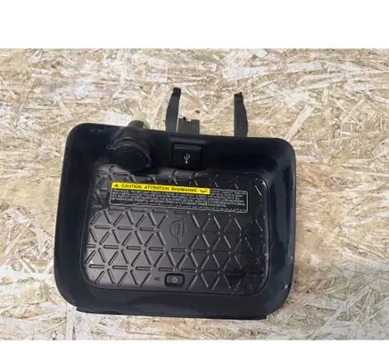 Toyota RAV 4 (XA50) Wireless charging module 861C042011C1