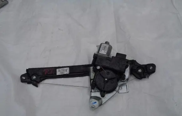 Peugeot 508 Rear window lifting mechanism without motor