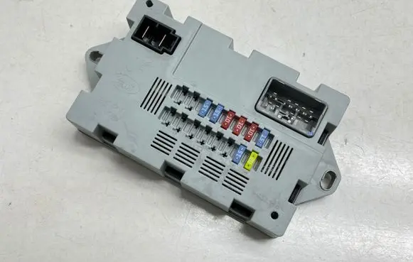 Land Rover Range Rover Evoque L538 Fuse module CPLA14Q073AA 1601081921 73707520