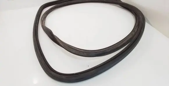 Porsche Cayenne (9PA) Rubber seal rear door 