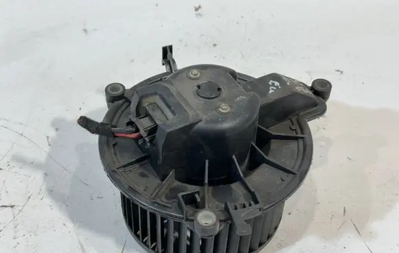 Iveco Daily 5th gen Heater fan/blower 5M8626100