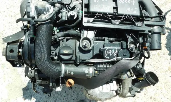 Peugeot 208 Engine 10FDBZ 8HR