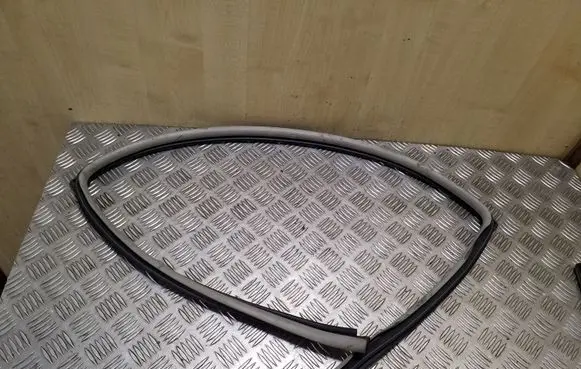 Mitsubishi Pajero Rubber seal rear door 