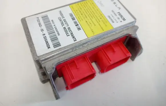 Tesla Model S Airbag control unit/module 1031643-00-B