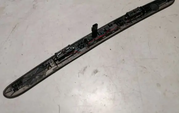 Volvo S60 Trunk door license plate light bar 31391197