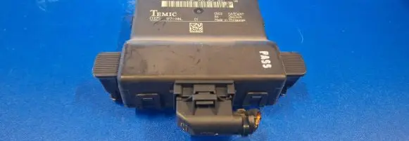 Audi A3 S3 8P Gateway control module 1K0907530D 1K0907951