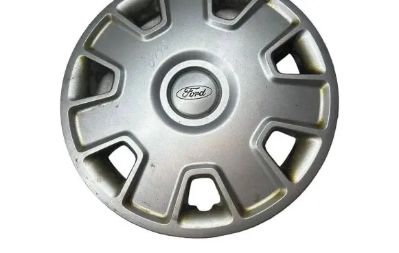 Ford Mondeo Mk III R15 wheel hub/cap/trim 4M511000BB