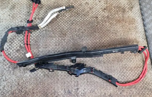 BMW 5 G30 G31 Positive cable (battery) 6807322 6807323 9325404