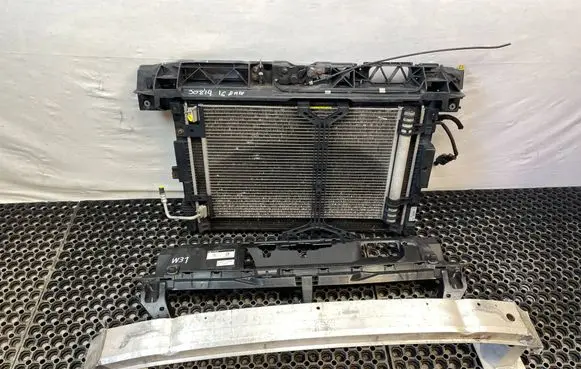 Peugeot 308 Radiator support slam panel 