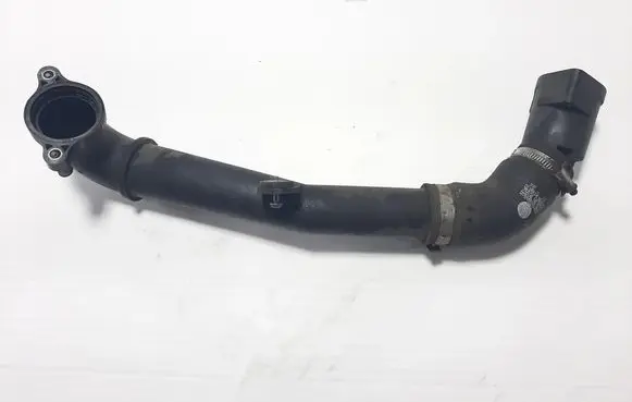 Volkswagen Golf VII Intercooler hose/pipe 04L131111T 04L145762E