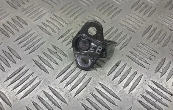 Opel Astra J Front door lock loop/hook striker 