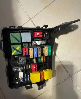 Citroen C4 II Picasso Fuse module ACWSC