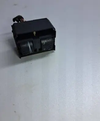 Volkswagen Touran I Headlight level height control switch 1T0941333B