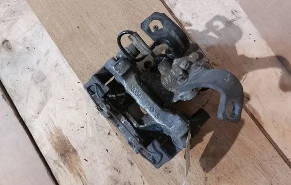 Honda Civic IX Rear brake caliper