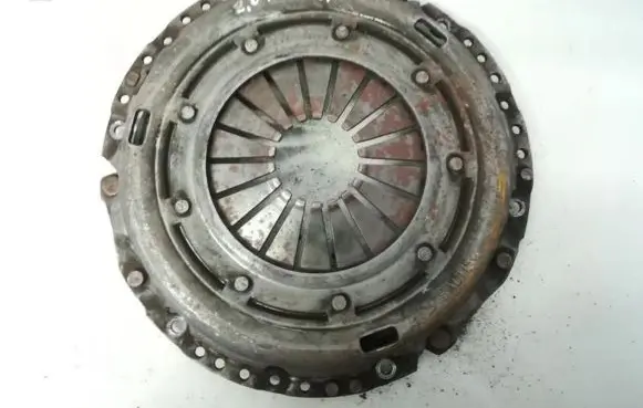 Volkswagen Touran I Pressure plate 03g141025b