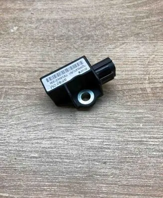 Honda CR-V Airbag deployment crash/impact sensor 77970SWAE113M4 5WK43786