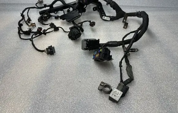 Hyundai i40 Engine installation wiring loom 914003Z180 11808009