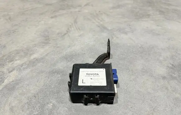 Toyota Land Cruiser (J200) Other control units/modules 8594360050 A0609 3810001910