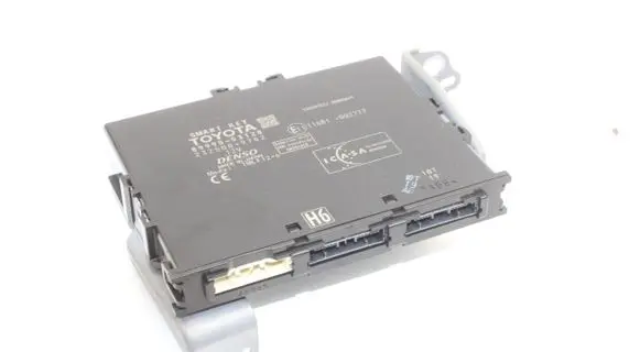 Lexus IS III XE30 Keyless (KESSY) go control unit/module 8999053120