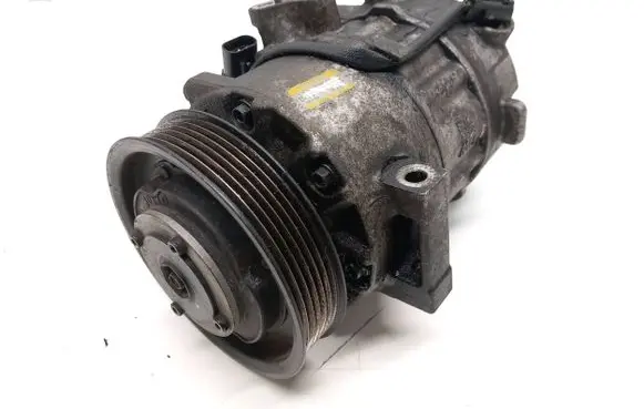 KIA Sorento Air conditioning (A/C) compressor (pump) 977012P250 97701
