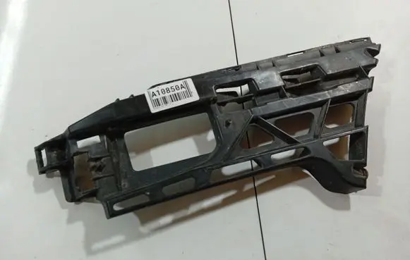Volkswagen Golf V Front bumper mounting bracket 1K0807177