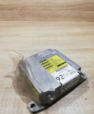 Toyota Corolla Verso AR10 Airbag control unit/module 891700f042 213819108