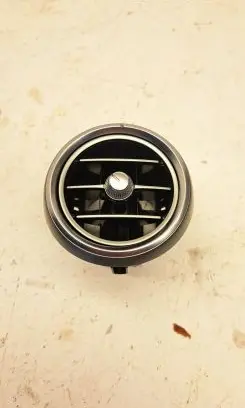 Mercedes-Benz C W205 Dash center air vent grill A2058300301
