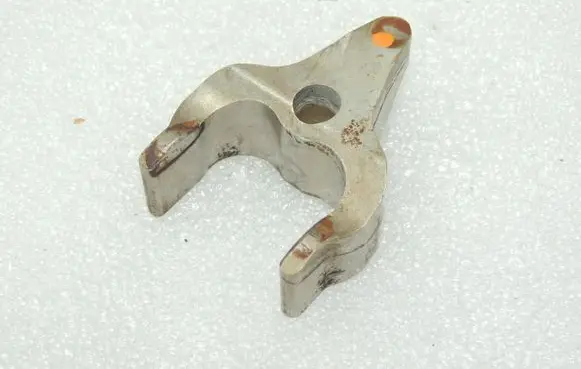 BMW 3 F30 F35 F31 Fuel Injector clamp holder 13534725744 13534726100