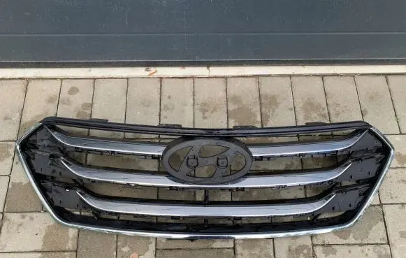 Hyundai Santa Fe Front grill