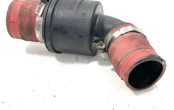 Ford Focus Intercooler hose/pipe 2T1Q9F764AA