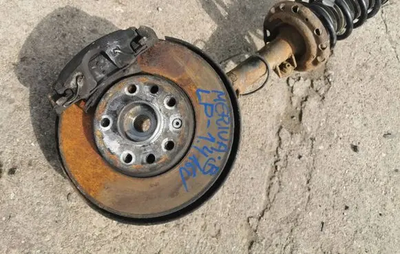 Opel Meriva B Front wheel hub spindle knuckle